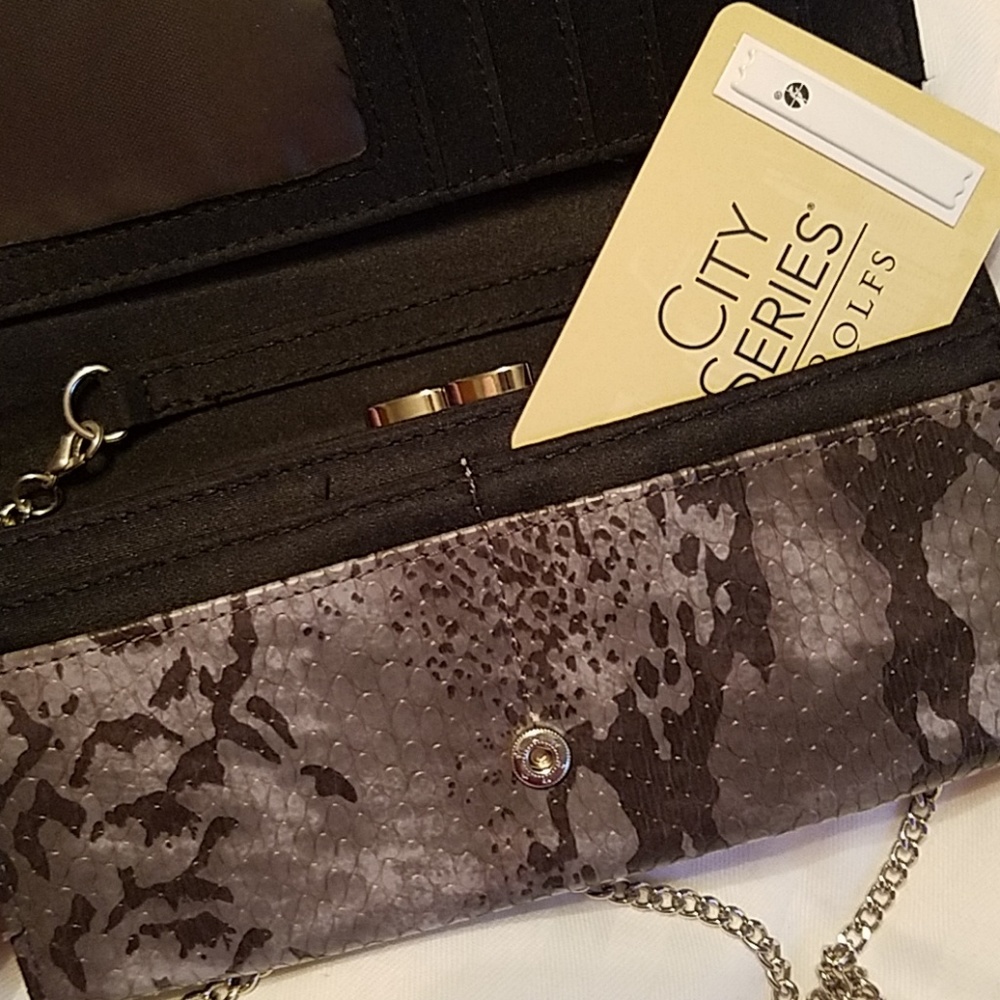 Ladies Clutch / Wallet Gray Snake Pattern - image 8